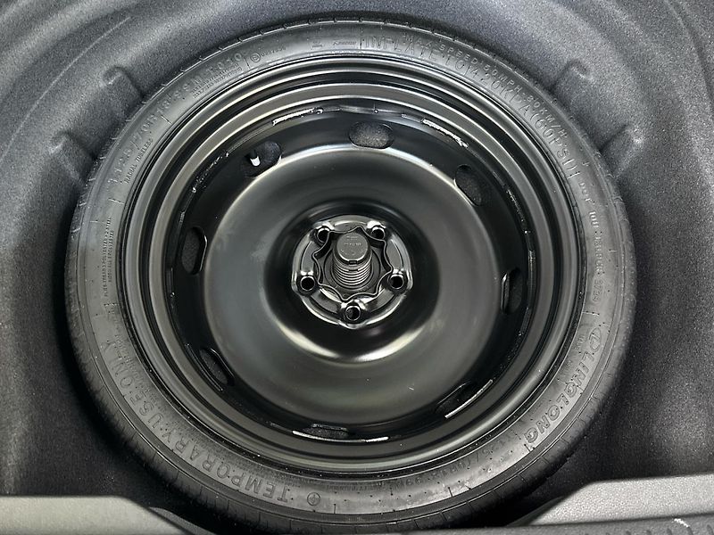 Volkswagen Golf Life DSG - fotka 27 z 29