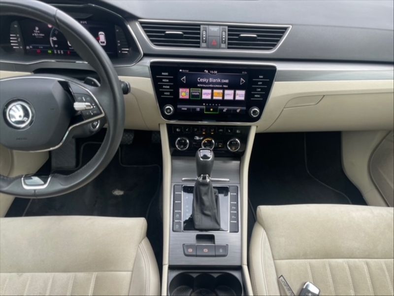 Škoda Superb 2,0 TDI 110 Style AT - fotka 10 z 11