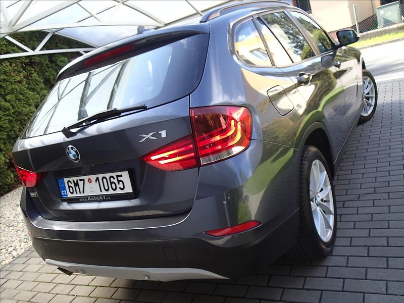 BMW X1 2,0 135 kW, 4x4 - fotka 6 z 47