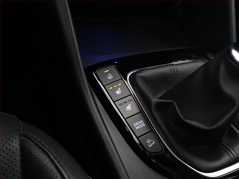 Hyundai Tucson (2021) Premium 1.6 T-GDI - fotka 15 z 23