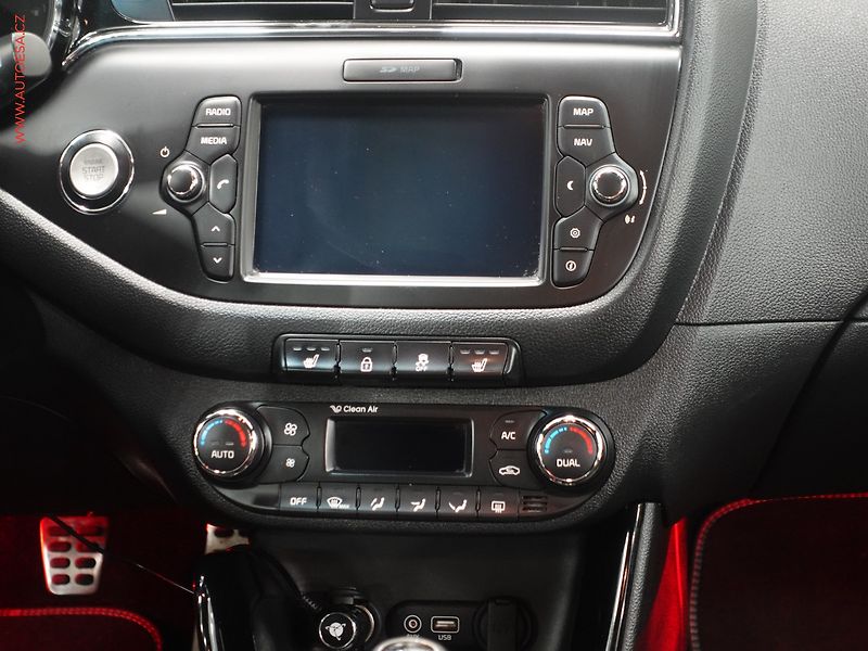 Kia Ceed (2016) 1.6 CRDi, 1.maj,ČR, servis - fotka 13 z 22