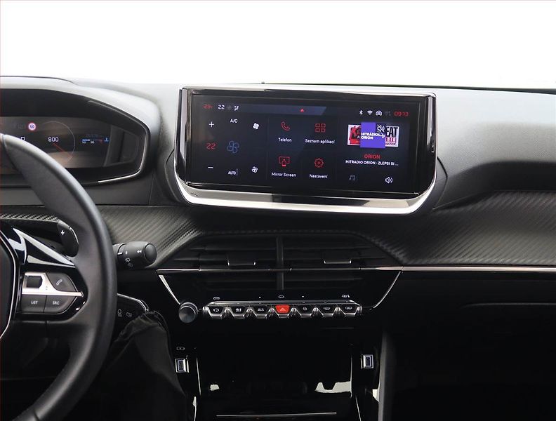 Peugeot 2008 (2025) 1.2 PureTech - fotka 12 z 23