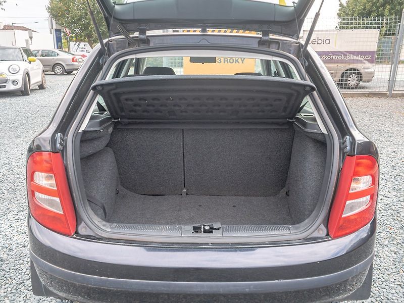 Škoda Fabia (2004) 1.9SDI 47KW - KLIMA - fotka 28 z 34