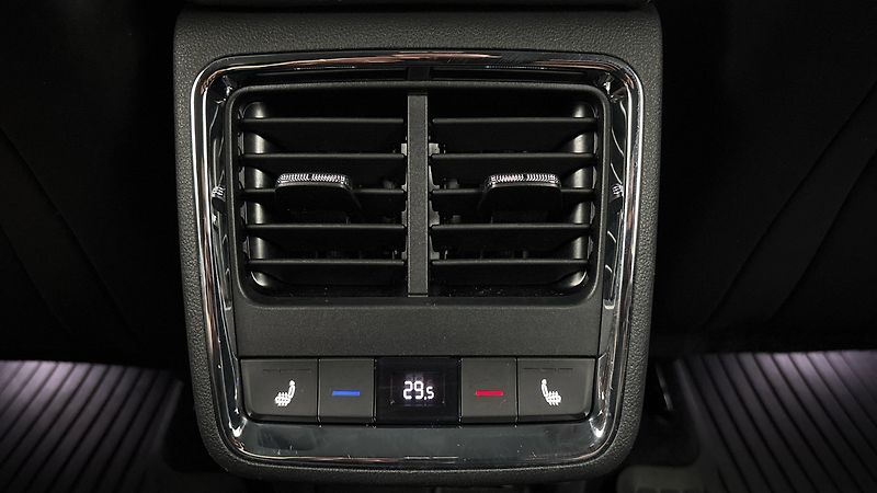 Škoda Enyaq 82 kWh AUT 80x Sportline - fotka 22 z 33