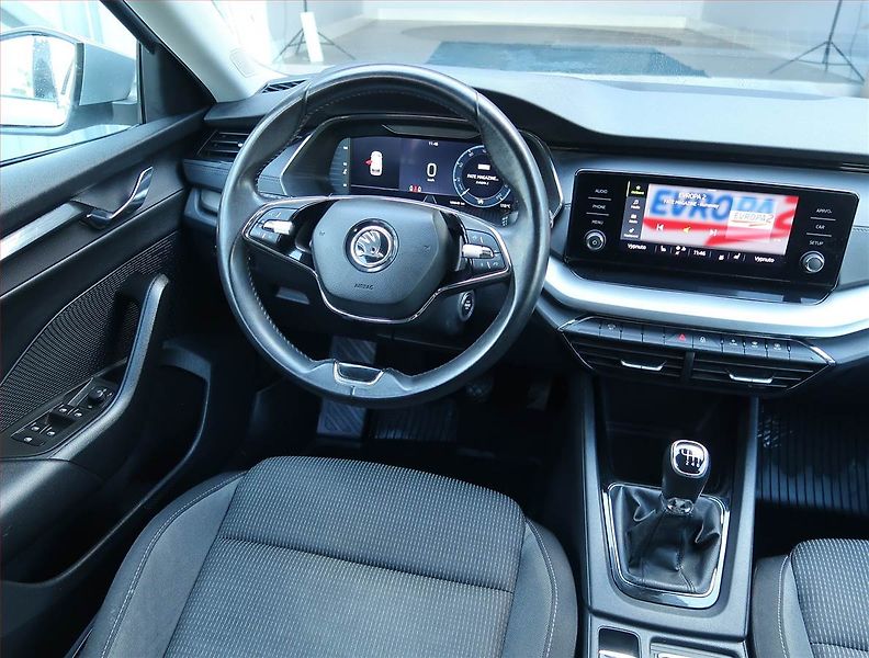 Škoda Octavia (2023) Ambition 2.0 TDI, ČR,1.maj - fotka 7 z 15