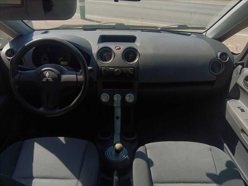 Mitsubishi Colt 1,1 MPi - fotka 16 z 19