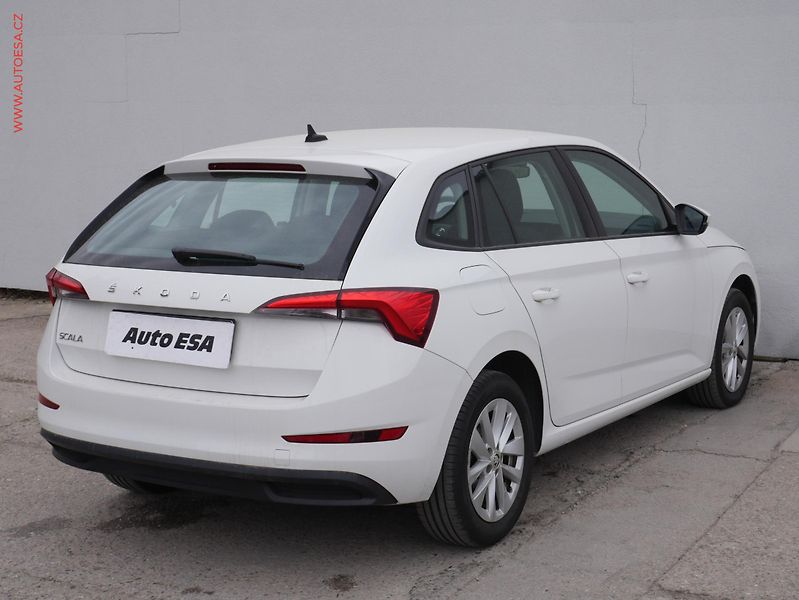 Škoda Scala (2022) 1.0 TSi, ČR, Ambition, DSG - fotka 6 z 16
