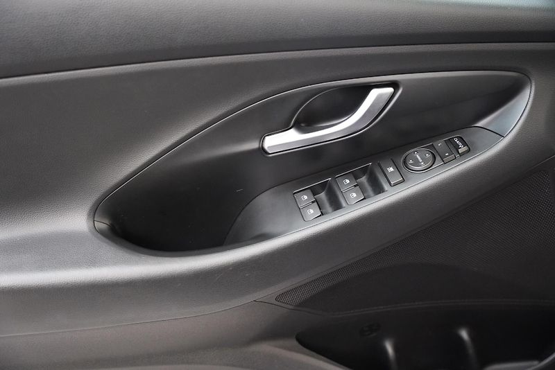Hyundai i30 - fotka 12 z 23
