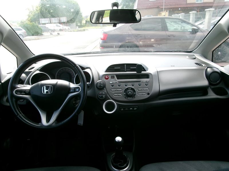 Honda Jazz (2010) 1,4i STYLE KLIMA ALU - fotka 14 z 27