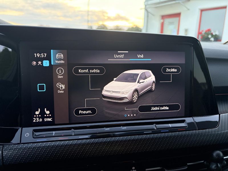 Volkswagen Golf 1.5TSI DSG R-LINE MATRIX PPF - fotka 39 z 58