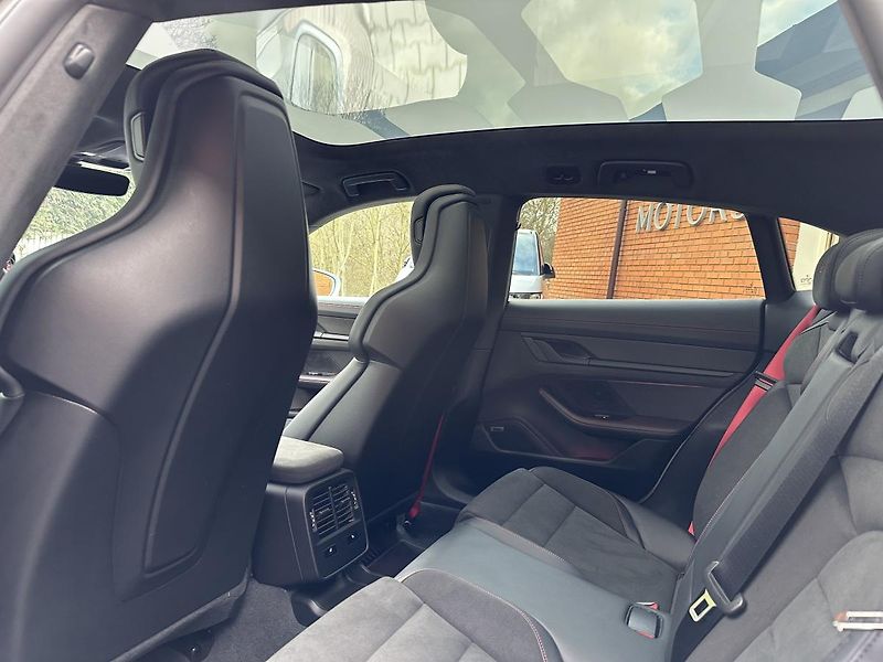 Porsche Taycan GTS-LIFT-SPORT TURISMO-ZÁRUKA - fotka 31 z 35