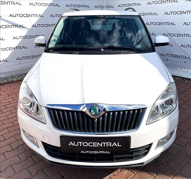 Škoda Fabia 1,2 tsi 63kW Family servisován - fotka 2 z 21