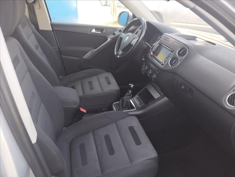 Volkswagen Tiguan 2,0 TDi 103KW 4X4 - fotka 8 z 18