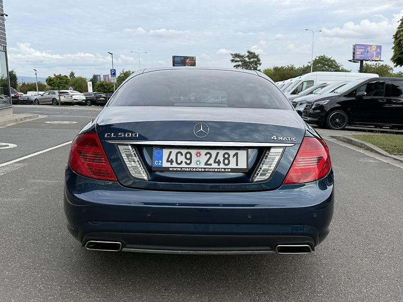 Mercedes-Benz CL (2010) 500 4MATIC - fotka 7 z 44