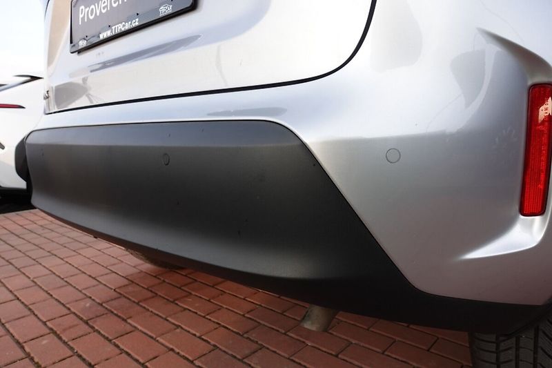 Toyota Yaris Verso 1.5VVTi CVT Comfort Style Tech - fotka 28 z 31