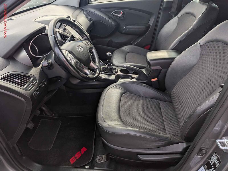 Hyundai ix35 (2013) 1.7 CRDi, Navi, kamera - fotka 9 z 20