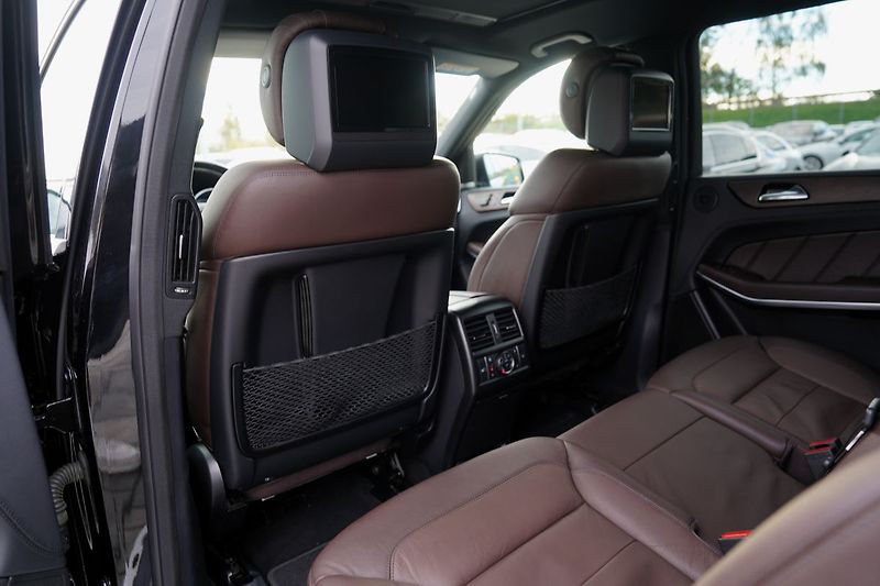 Mercedes-Benz GL 500 V8 AMG/4Matic/NOVÝ MOTOR - fotka 35 z 44