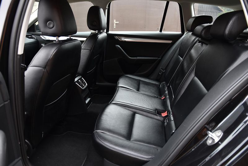 Škoda Octavia 1.4 TSi G-TEC,NAVI,KŮŽE,PDC,TZ - fotka 25 z 37