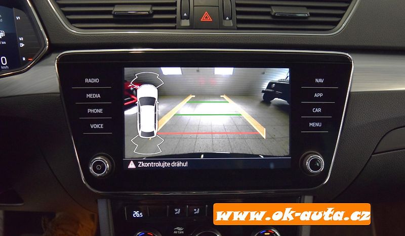 Škoda Superb 1.4 TSI iV DSG 160 kW PRAV.SER - fotka 40 z 63