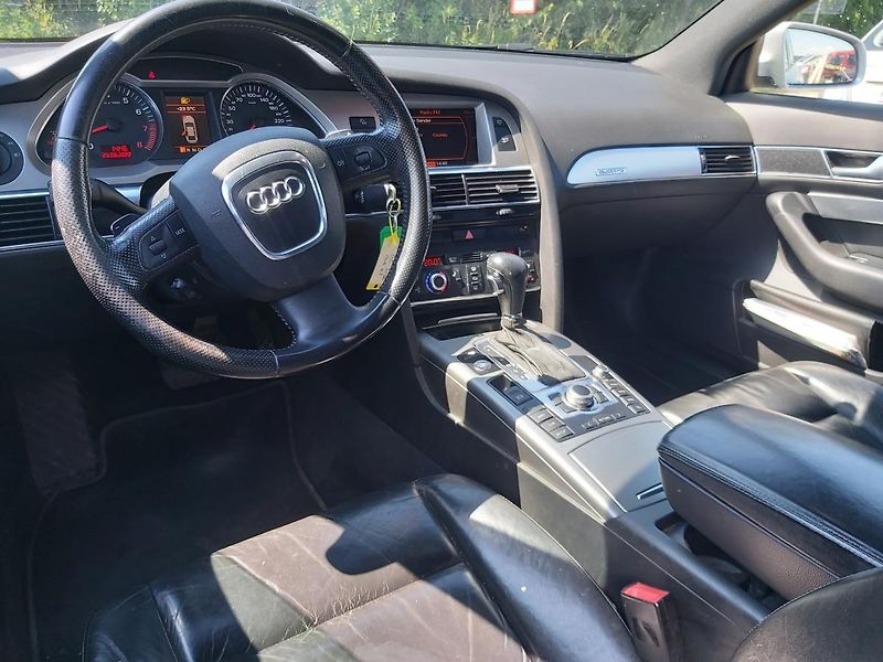 Audi A6 (2005) 3,2 Avant Quatro - fotka 28 z 36