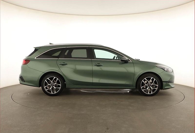 Kia Ceed (2025) 1.5 T-GDI, TOP, DPH, AUTOMAT - fotka 6 z 20