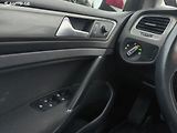 Volkswagen Golf 2.0TDI4X4,VÝBAVA,KRÁSNÝ,SERVIS - náhled 16