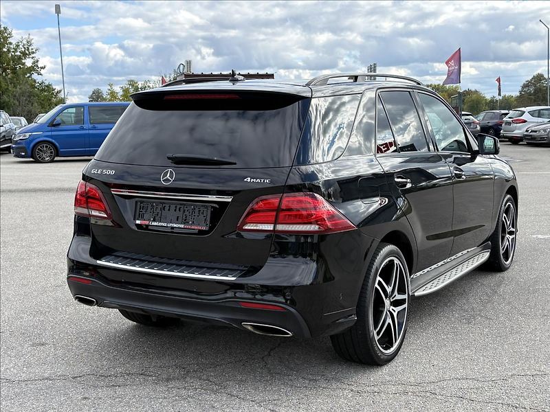 Mercedes-Benz GLE 5,0 500 AMG V8 Servis MB,Top - fotka 2 z 61
