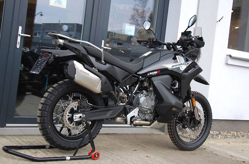 CFMOTO 800 MT (2026) 800MT-X Black - fotka 3 z 20