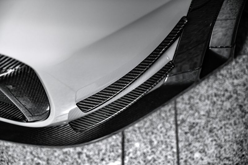 Porsche 911 GT2 RS/WEISSACH/CARBON/MAGNESI - fotka 22 z 48