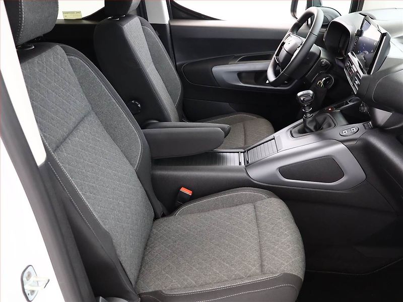 Opel Combo (2025) Edition 1.2 Turbo, 3Místa, ČR - fotka 7 z 17