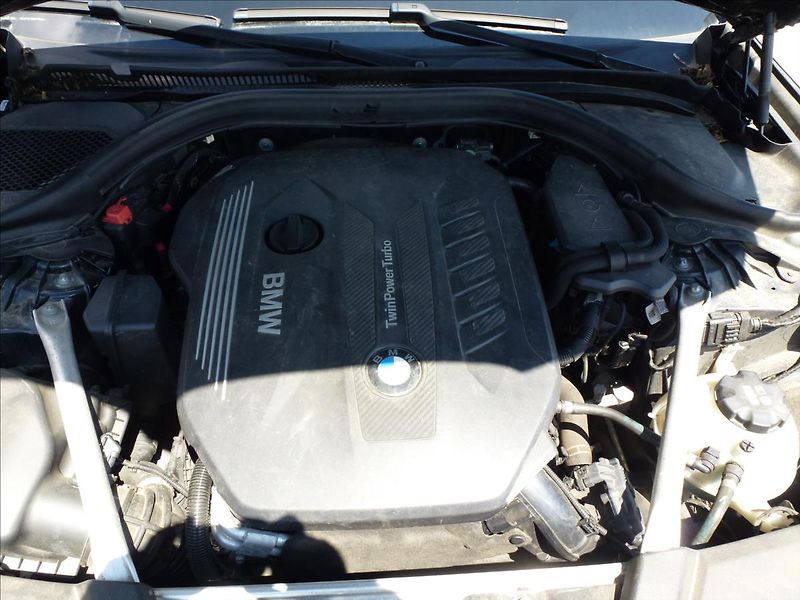 BMW Řada 5 3,0 D X-Drive M-Paket  Carbon - fotka 48 z 62