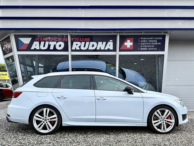 Seat Leon 2,0 ST Cupra REZERVACE - fotka 9 z 50