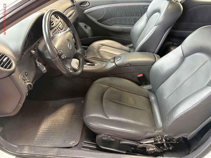 Mercedes-Benz CLK (2002) 3.2 i 320, AT, xenon, navi - fotka 9 z 14