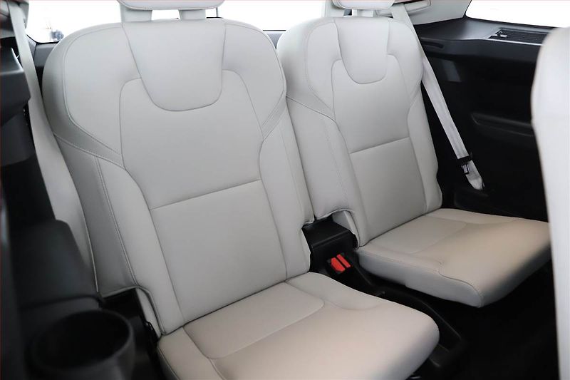 Volvo XC90 (2021) B5 AWD - fotka 9 z 21