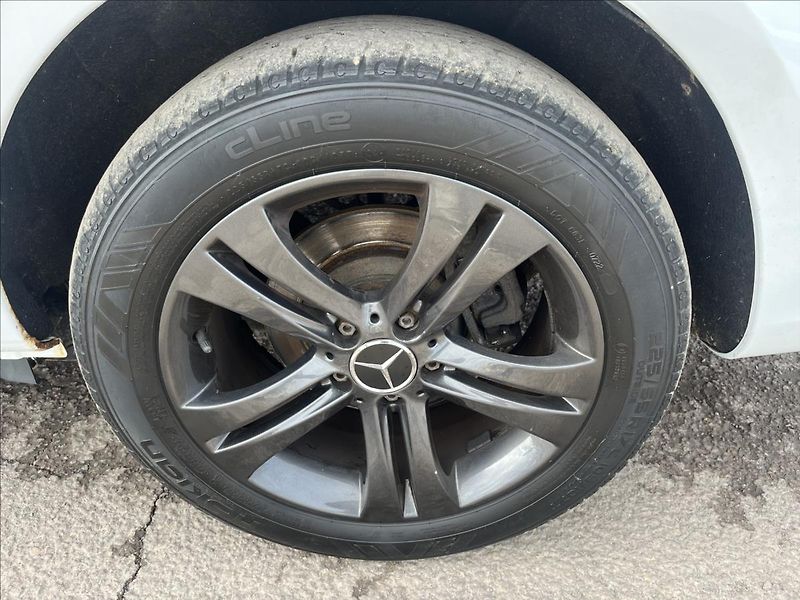 Mercedes-Benz Vito 2,1 119CDi 8.MÍST LONG 4x4 AUT - fotka 40 z 49