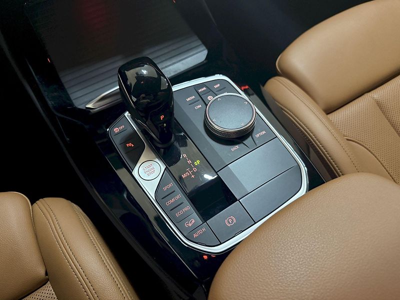 BMW X3 M40d xDrive Laser HUD tažné - fotka 24 z 43