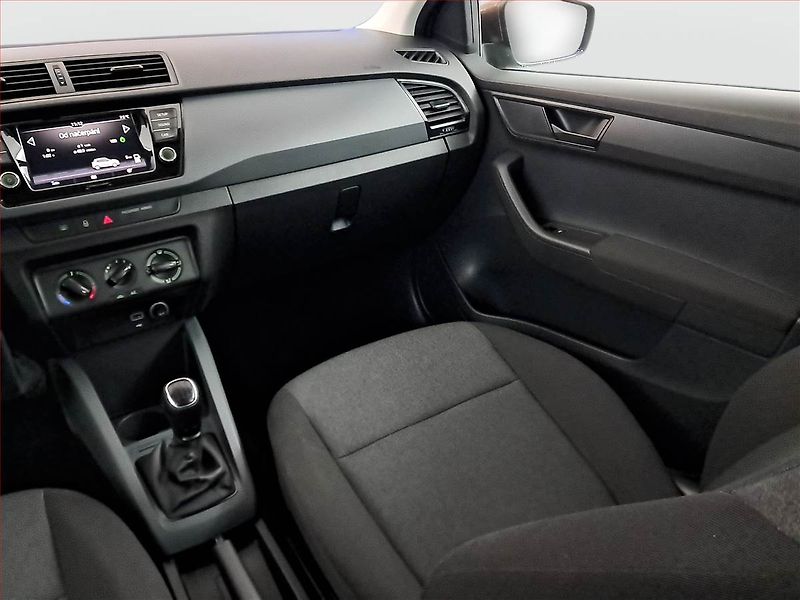 Škoda Fabia (2020) 1.0, Serv.kniha, Park. senzory - fotka 8 z 16