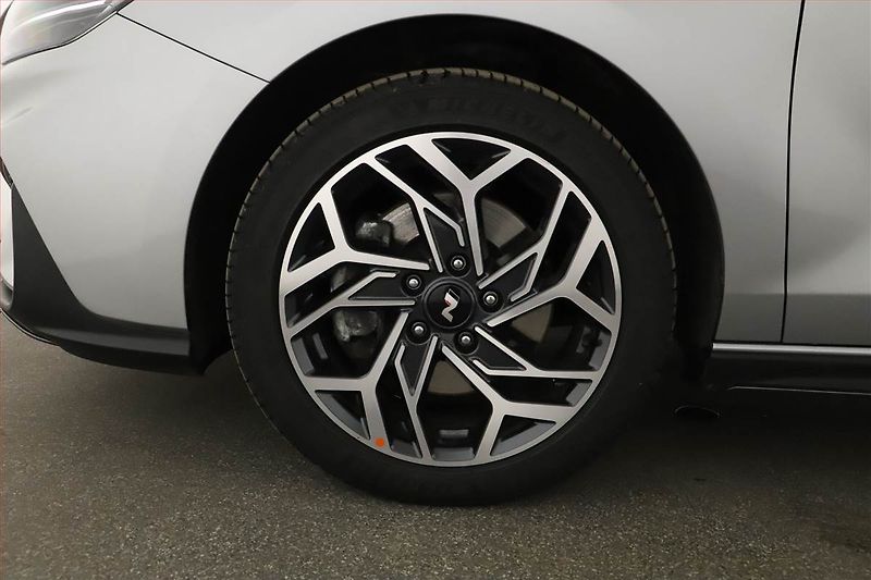 Hyundai i30 (2025) 1.0 T-GDI, N-Line, FullLed - fotka 12 z 15