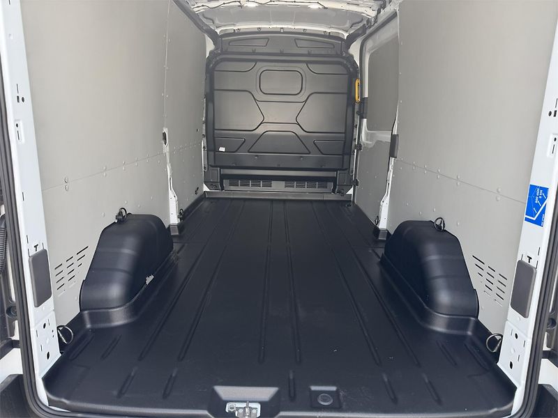 Ford Transit (2026) Trend 350 L3, Van, 2.0 EcoBlue - fotka 11 z 18