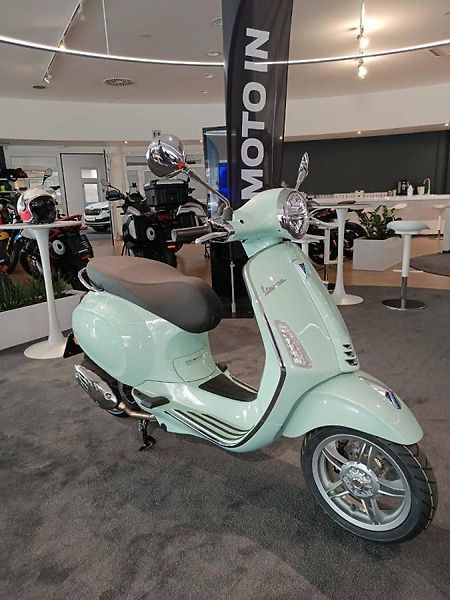 Vespa Primavera 125 3V ABS (2025) E5+ Verde Amabile - fotka 11 z 16