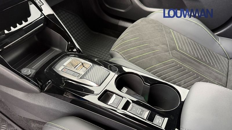 Peugeot 2008 GT 1.2PT - fotka 9 z 30