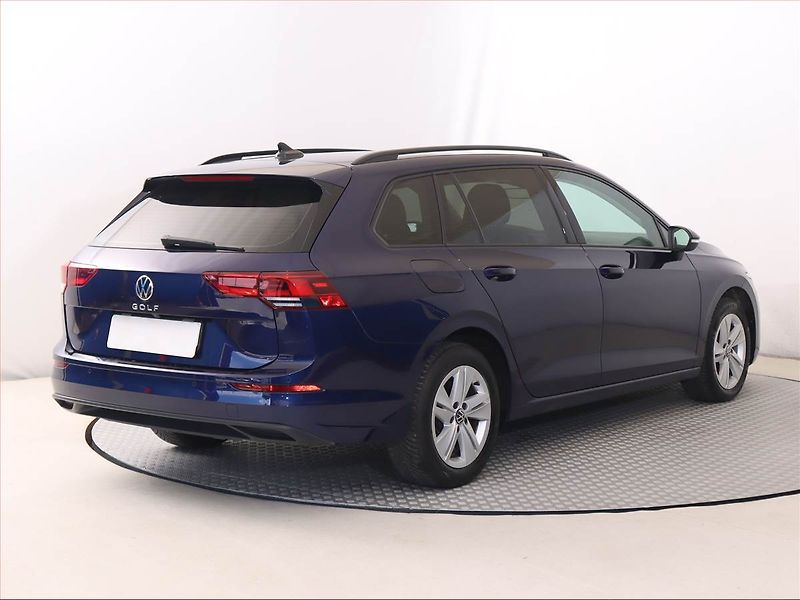 Volkswagen Golf (2022) Life 2.0 TDI, Serv.kniha, Navi - fotka 5 z 18