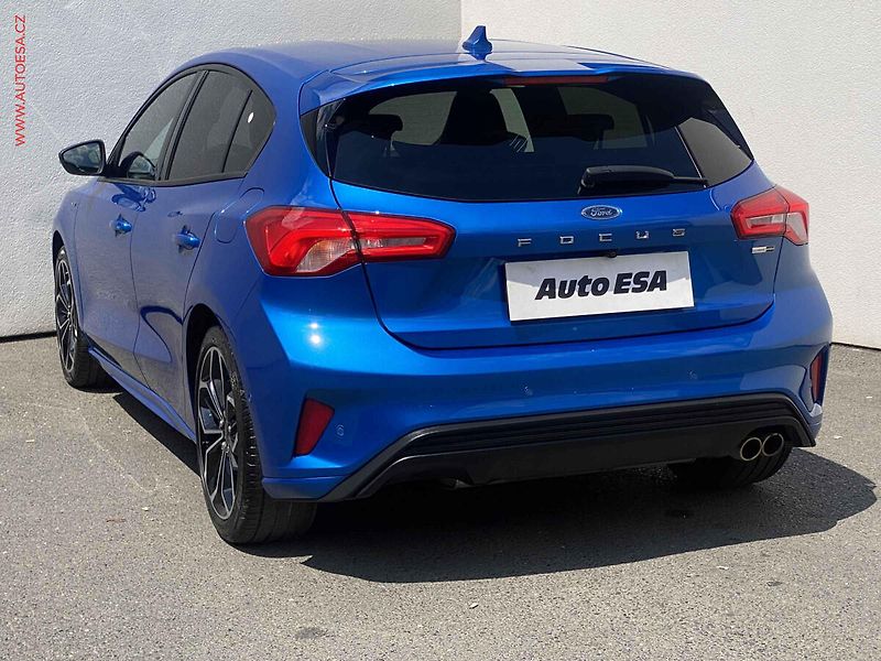 Ford Focus (2020) 1.0 EB, ST-Line, LED, navi - fotka 6 z 20