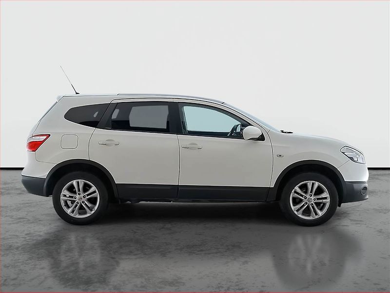 Nissan Qashqai (2012) 1.6 i, 7 míst, Tempomat - fotka 6 z 18