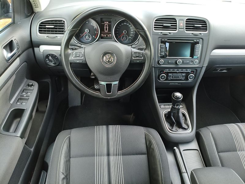 Volkswagen Golf (2013) VI 1,2 TSI Combi 77Kw Match - fotka 17 z 33