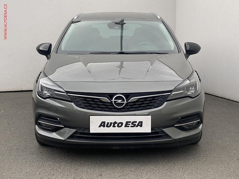 Opel Astra (2021) 1.2 T, Sport, LED, kamera - fotka 2 z 18