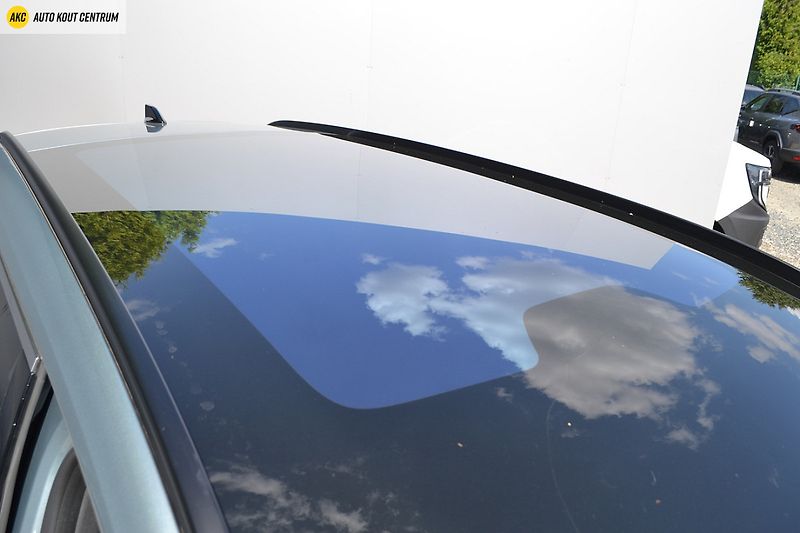 Renault Espace ICONIC E-TECH FULL HYBRID 200k - fotka 14 z 78