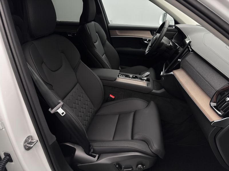 Volvo XC90 (2026) T8 AWD Plug-in BRIGHT PLUS 7m - fotka 17 z 27