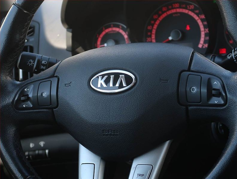 Kia Ceed (2012) 1.4 CVVT, Park. senzory - fotka 17 z 17