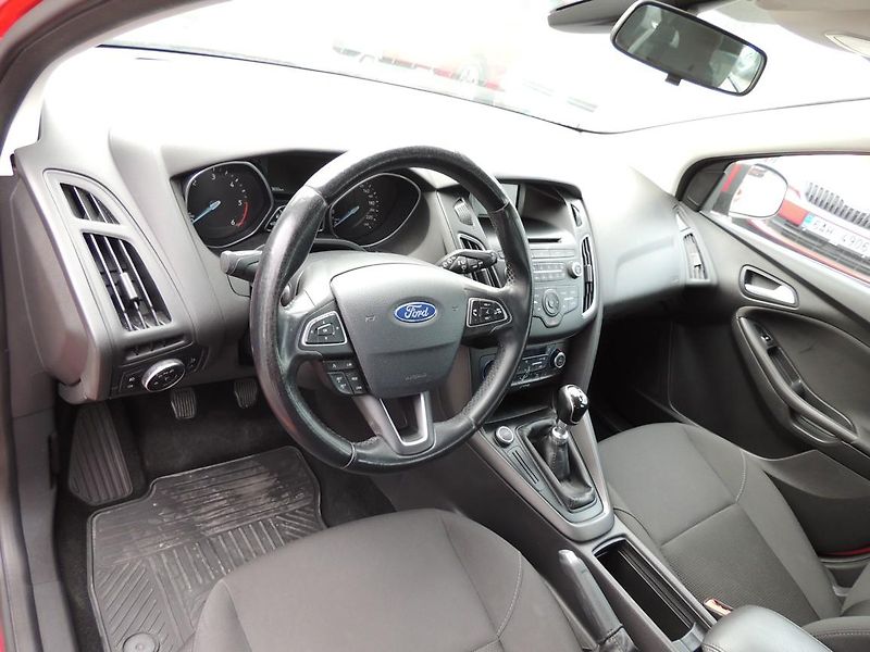 Ford Focus (2017) 1.5TDCi,70kw,výbava,ČR,1maj. - fotka 17 z 43